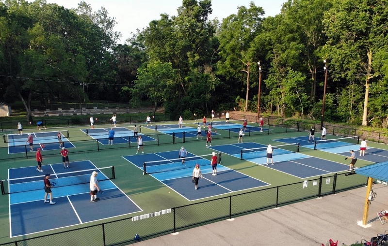 BÁO GIÁ THI CÔNG SÂN PICKLEBALL TRONG NHÀ VÀ NGOÀI TRỜI
